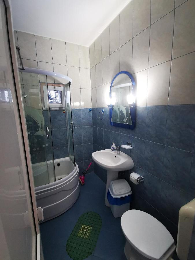 ホテル Vila Oranj コスティネシュティ エクステリア 写真