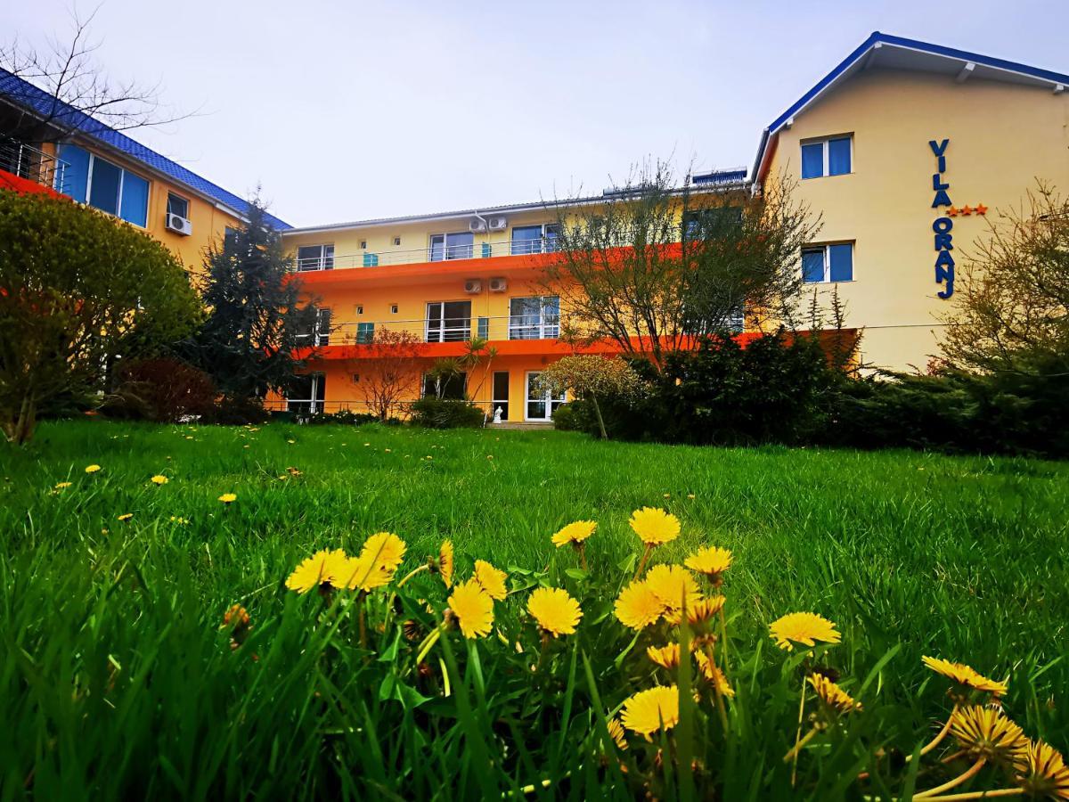 ホテル Vila Oranj コスティネシュティ エクステリア 写真